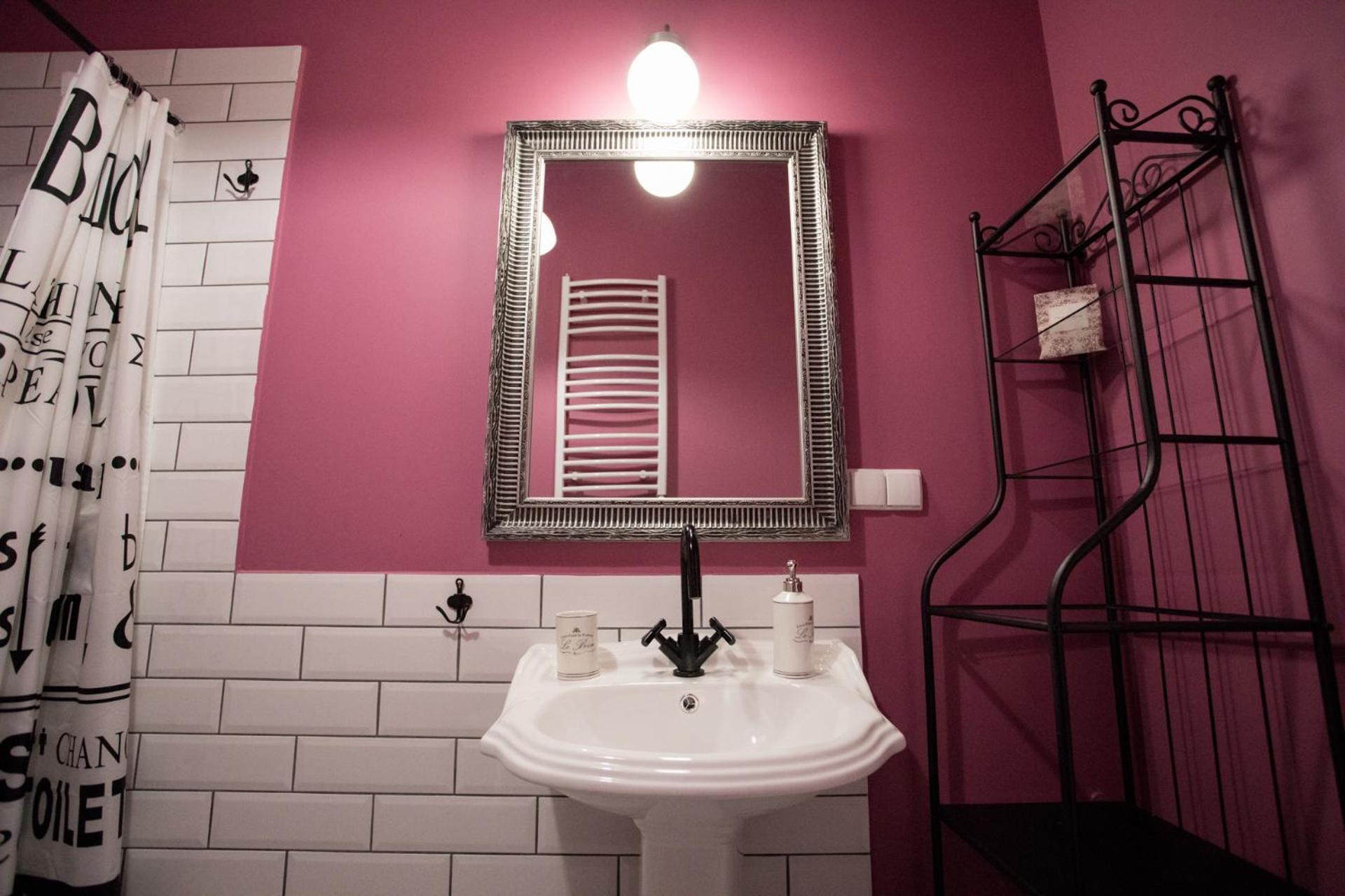 Raphael Apartment